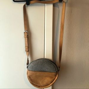 Round leather & wool Hearth & Hand Magnolia bag
